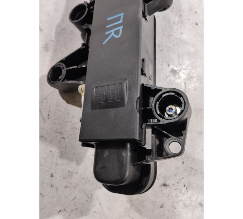 Ручка двери передняя правая внешняя