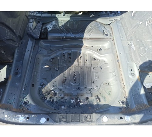 Ниша багажника(запасного колеса)