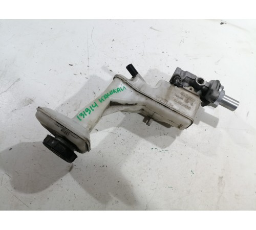 Главный тормозной цилиндр с бачком