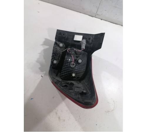 Фонарь задний левый наружный