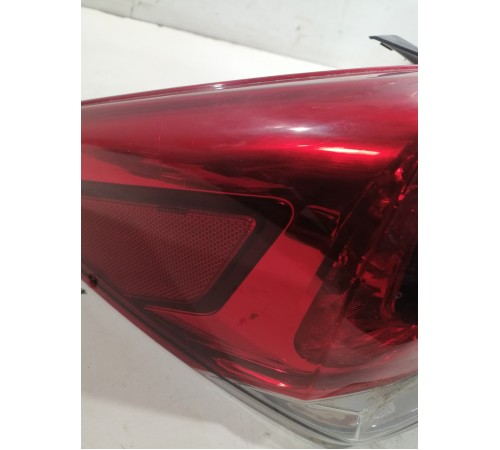 Фонарь задний левый наружный