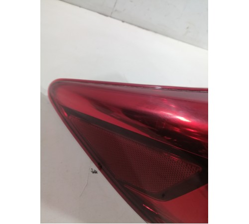Фонарь задний левый наружный