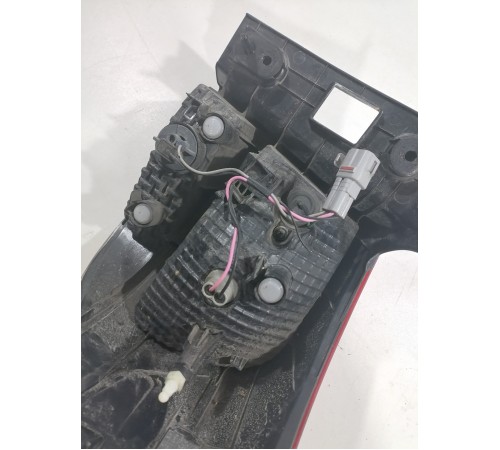 Фонарь задний левый наружный