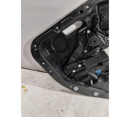 Стеклоподъемник задний правый