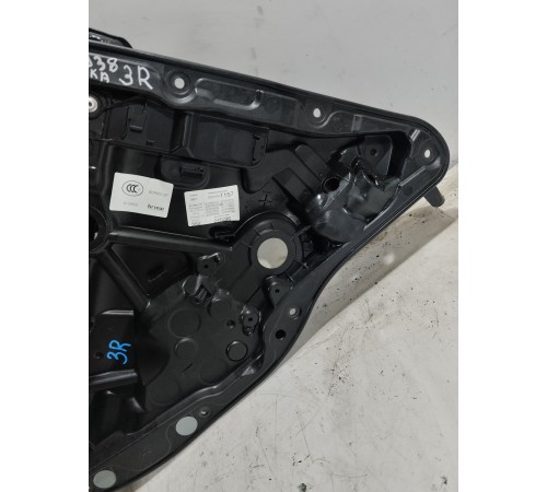 Стеклоподъемник задний правый