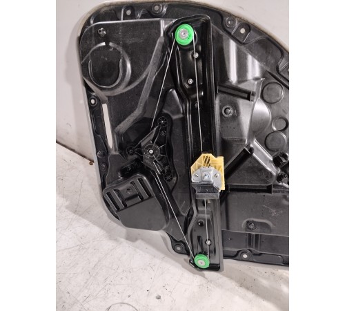 Стеклоподъемник задний правый