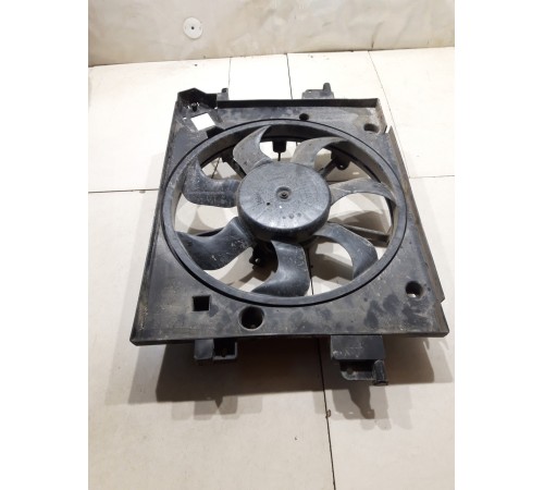 Диффузор радиатора в сборе