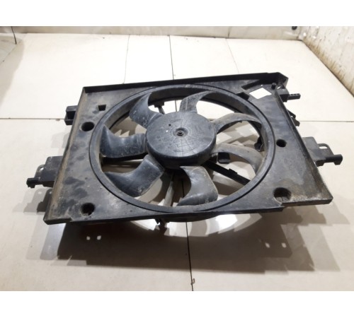 Диффузор радиатора в сборе