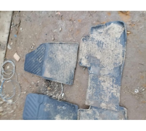 Комплект ковриков салона