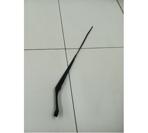 Поводок стеклоочистителя правый