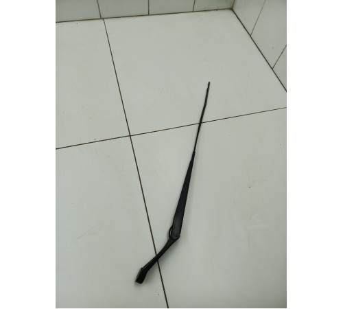 Поводок стеклоочистителя правый