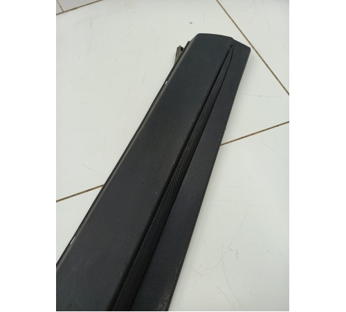 Молдинг двери передний левый