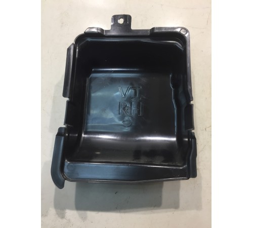 Крышка ремня безопасности (правый)