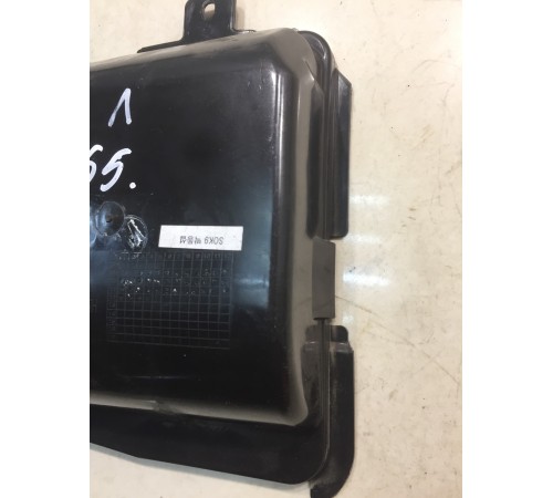 Крышка ремня безопасности (правый)