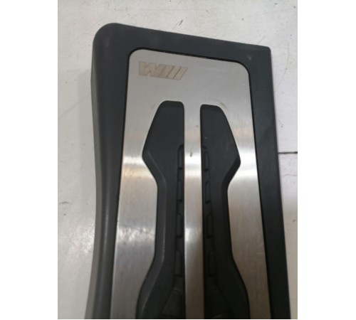 Подставка под ногу водителя