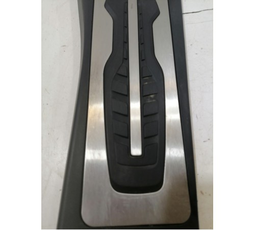 Подставка под ногу водителя