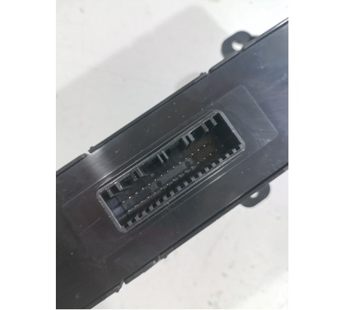 Блок кнопок подогрева передних сидений