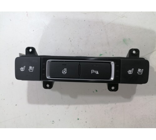 Блок кнопок подогрева передних сидений