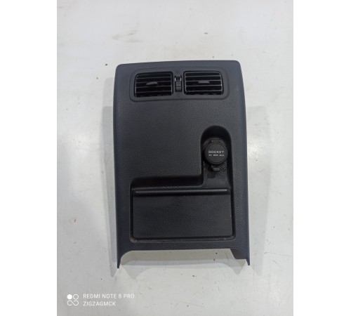 Накладка центральной консоли задняя