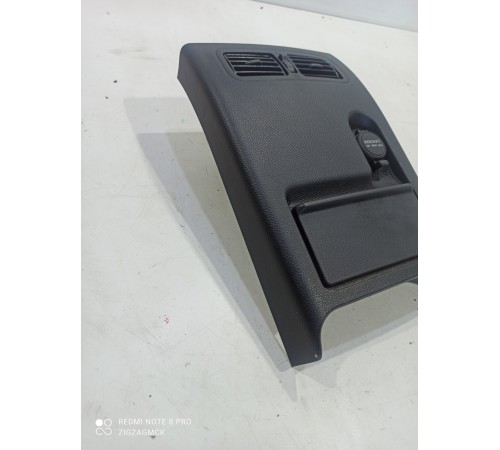 Накладка центральной консоли задняя