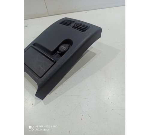 Накладка центральной консоли задняя