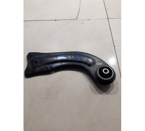 Рычаг подвески (задний левый)