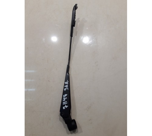 Поводок стеклоочистителя (задний)