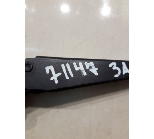 Поводок стеклоочистителя (задний)