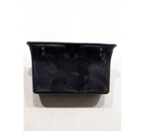 Пепельница (вещевой ящик)