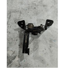 Замок капота