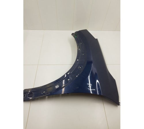 Крыло переднее левое