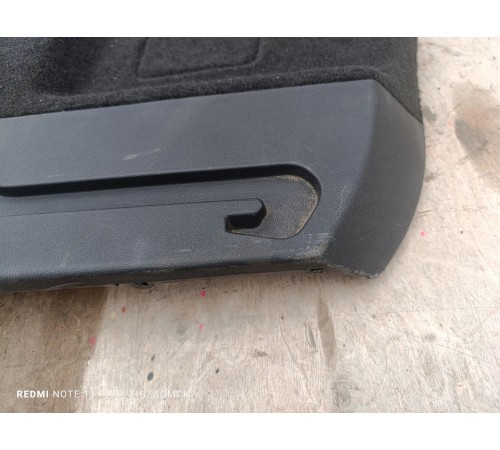 Обшивка багажника левая