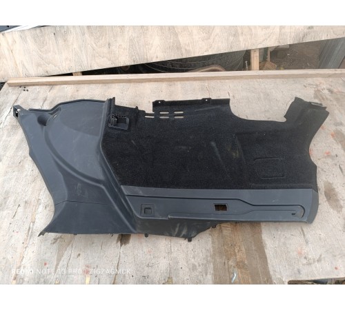 Обшивка багажника левая