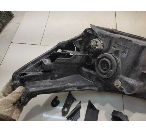 Фара (передняя,правая)