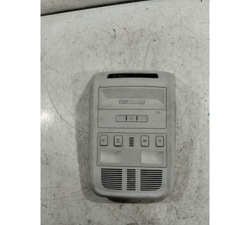 Плафон внутреннего освещения передний с многофункциональными кнопками