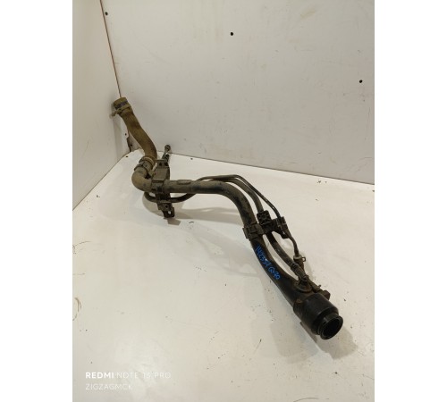 Горловина топливного бака