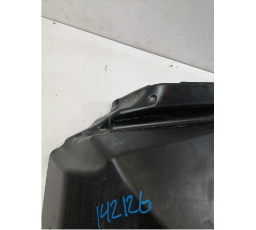 Кожух моторного отсека левый