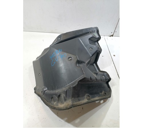 Кожух моторного отсека левый