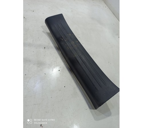 Накладка порога (задняя левая)