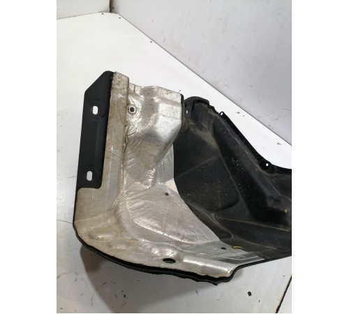 Кожух моторного отсека левый