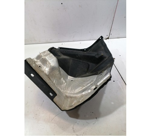 Кожух моторного отсека левый