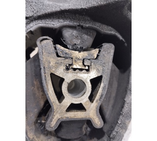 Опора двигателя