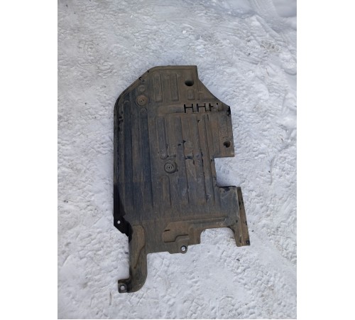 Защита днища антигравийная задняя правая