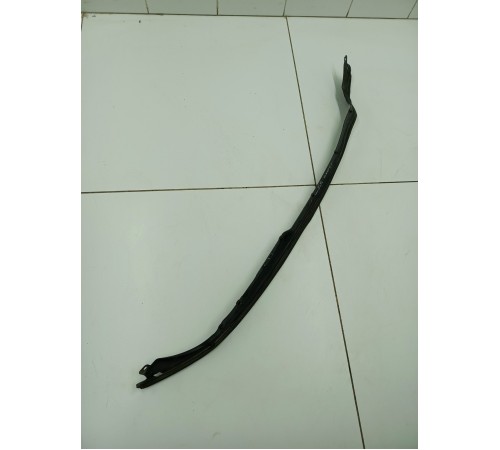 Пыльник двери передний правый