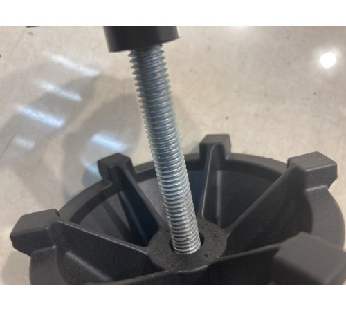 Винт запасног колеса