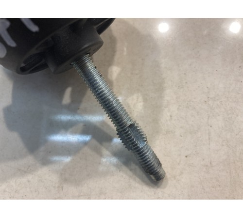 Винт запасног колеса