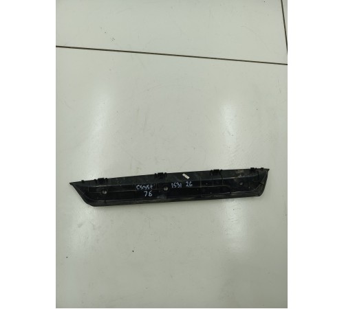 Накладка двери багажника левая