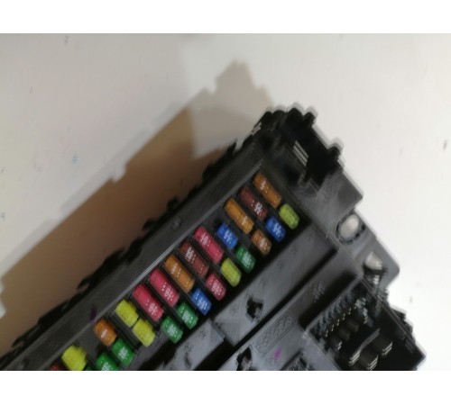 Блок управления бортовой сетью, предохранителей