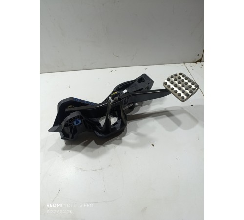 Педаль тормоза