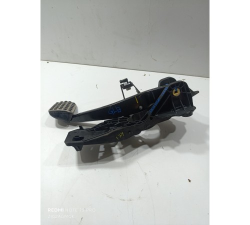 Педаль тормоза